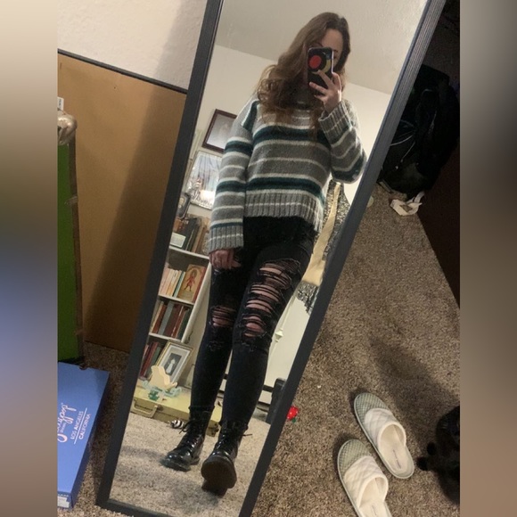 Meet your Posher, Danielle - Picture 9 of 13